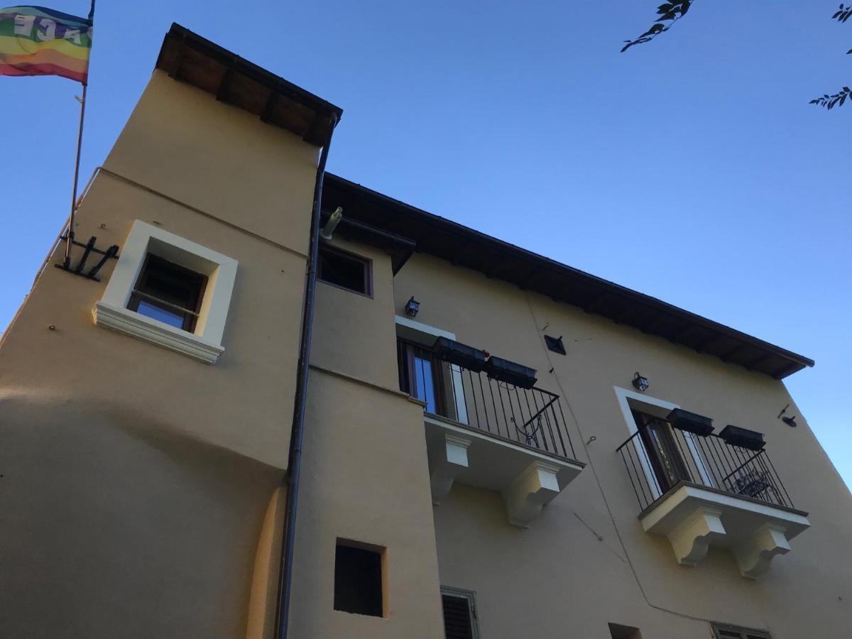 Lilly Bed & Breakfast Sulmona Ngoại thất bức ảnh